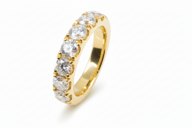 18K White Gold Tdw. 1.70ct Diamond Band Ring
