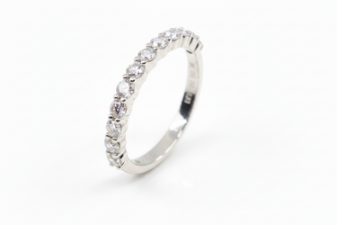 18K Gold Tdw. 0.70ct Diamond Ring