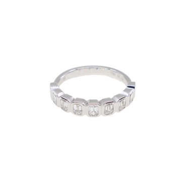 18K White Gold Diamond Ring - 20773984