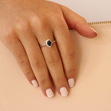 9K White Gold Sapphire and Diamond Ring | Sapphire Engagement Rings | Sapphire Jewellery Melbourne | Sapphire Jewellery Australia | Sapphire Wedding Rings | H&H Jewellery