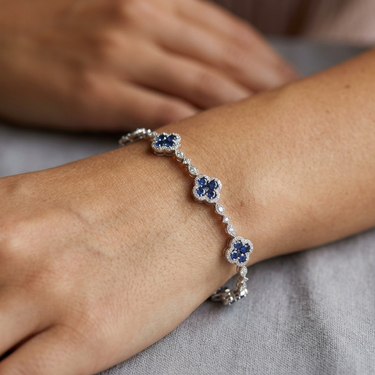 18K White Gold Sapphires and Diamond Bracelet