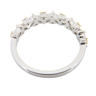 18K White Gold White And Yellow Diamond Ring - 20752637