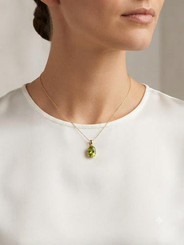 9K Yellow Gold Oval Peridot Pendant
